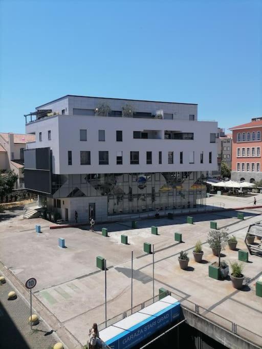Kosi Toranj Apartamento Rijeka Exterior foto